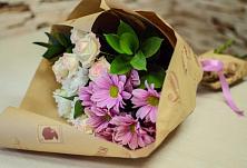 Букет цветов из:  Розы и Хризантемы #REPLACE_PRED# Лоскутово